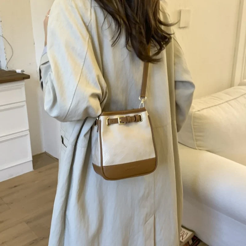 

Trendy Minimalist Letter Logo Diaper Bags For Women Elegant Designer Shoulder Bag Simple Vintage Commuter Bag Leather Luxury