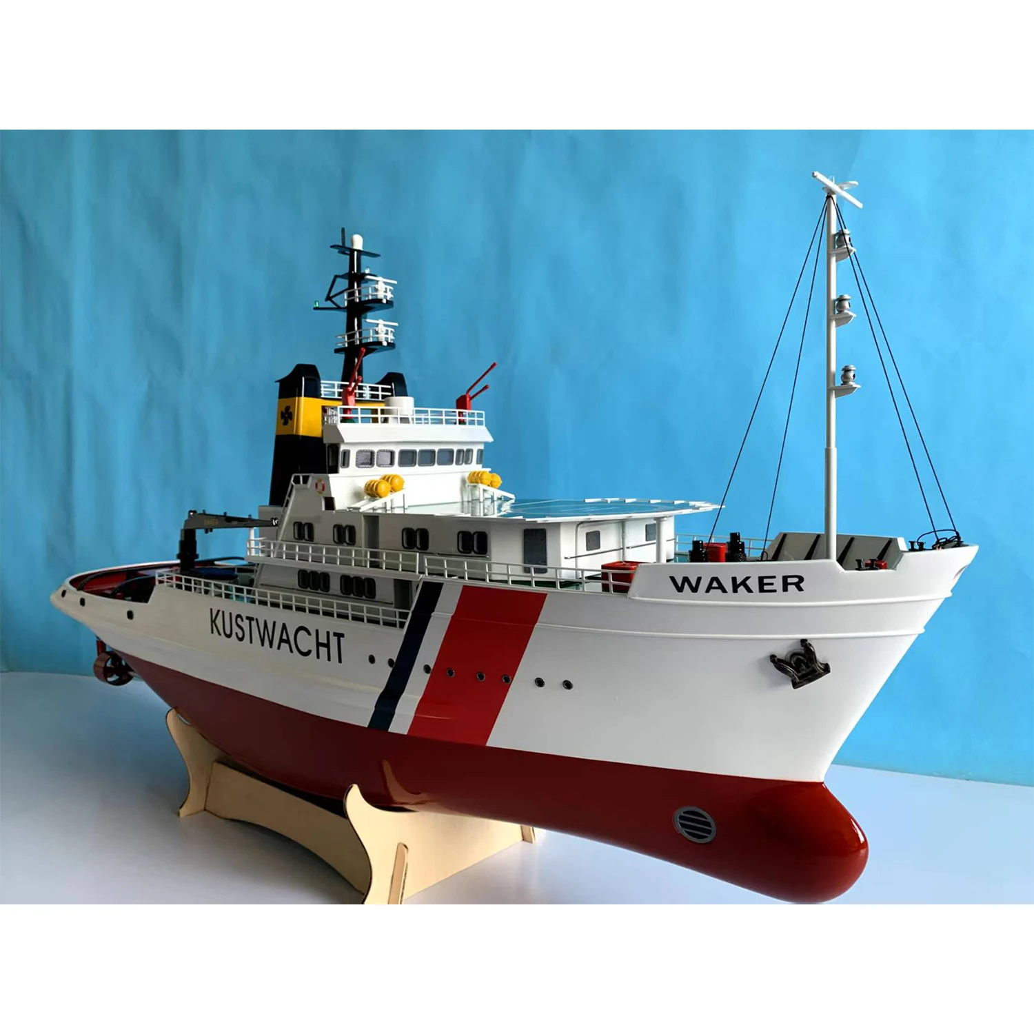 1:54 Scale RC Rescue Ship WAKER 2.4G 6CH Remote Control Boat With Water Spray Function For Hobby Water Play Collectible Display