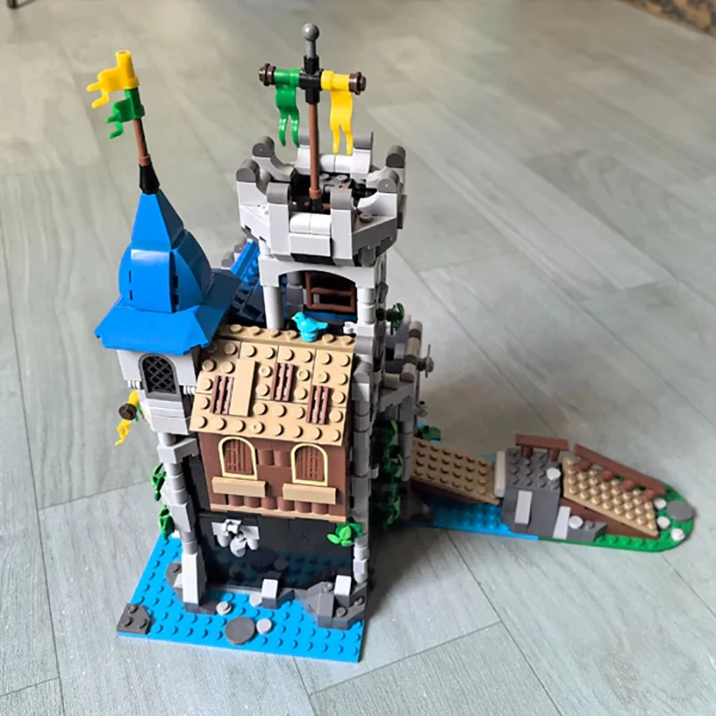 933 pçs fortaleza ao lado do lakeside condado castelo medieval conjunto de construção arquitetura bloco de construção modular modelo criança presente natal