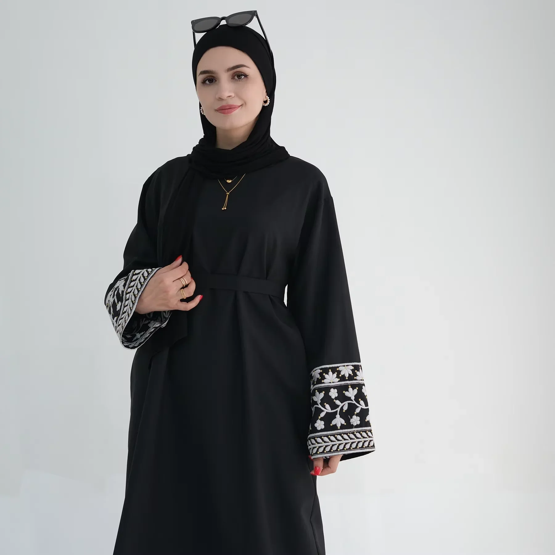 Lino chiuso Abaya per le donne Musulmano ricamato Casual Abaya Dubai Lusso Turchia Hijab Abito Ramadan Islam Caftano Robe