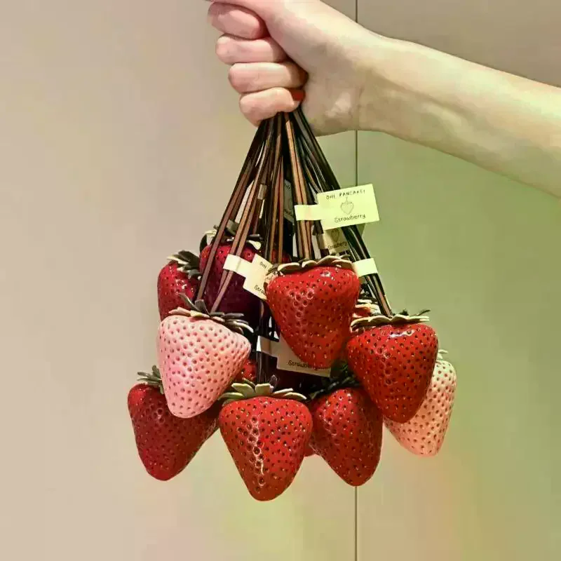 Creative Realistic Strawberry Keychain 3D Fruit Key Holder Car Keyrings Fruit Versatile Bags Pendant Decoration Gifts