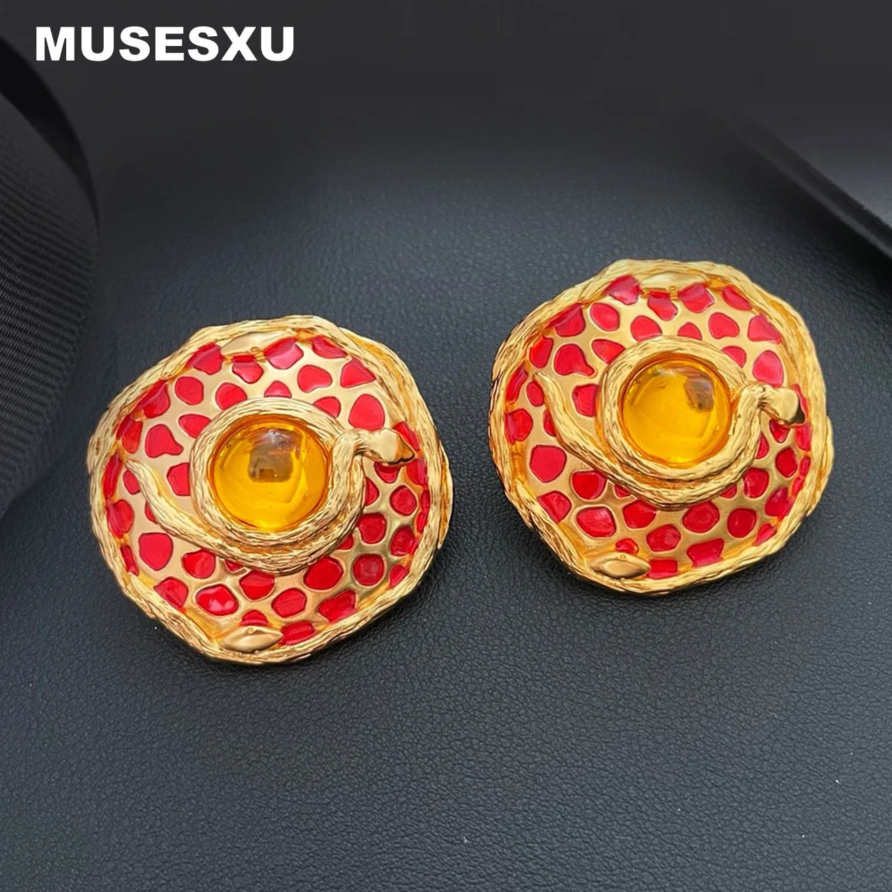 

Jewelry & Accessories Retro Luxury Style High-Quality Mid Ancient Spirit Snake Red Enamel Earrings For Women's Parties And Gifts