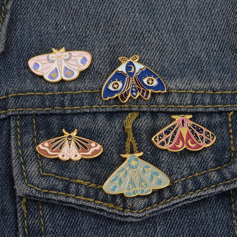 Retro Moth Butterfly Enamel Pins insect Brooches Star Moon Gold Color Lapel Badges Animal Jewelry Gifts for Women Girl Wholesale