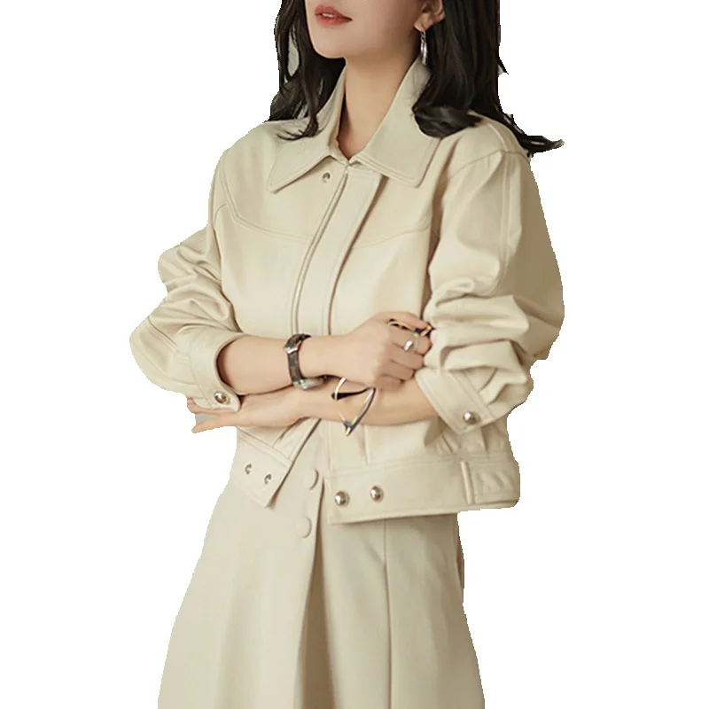 Exquisite Lapel Short Sheepskin Jacket With Loose Fitting Leather Silhouette