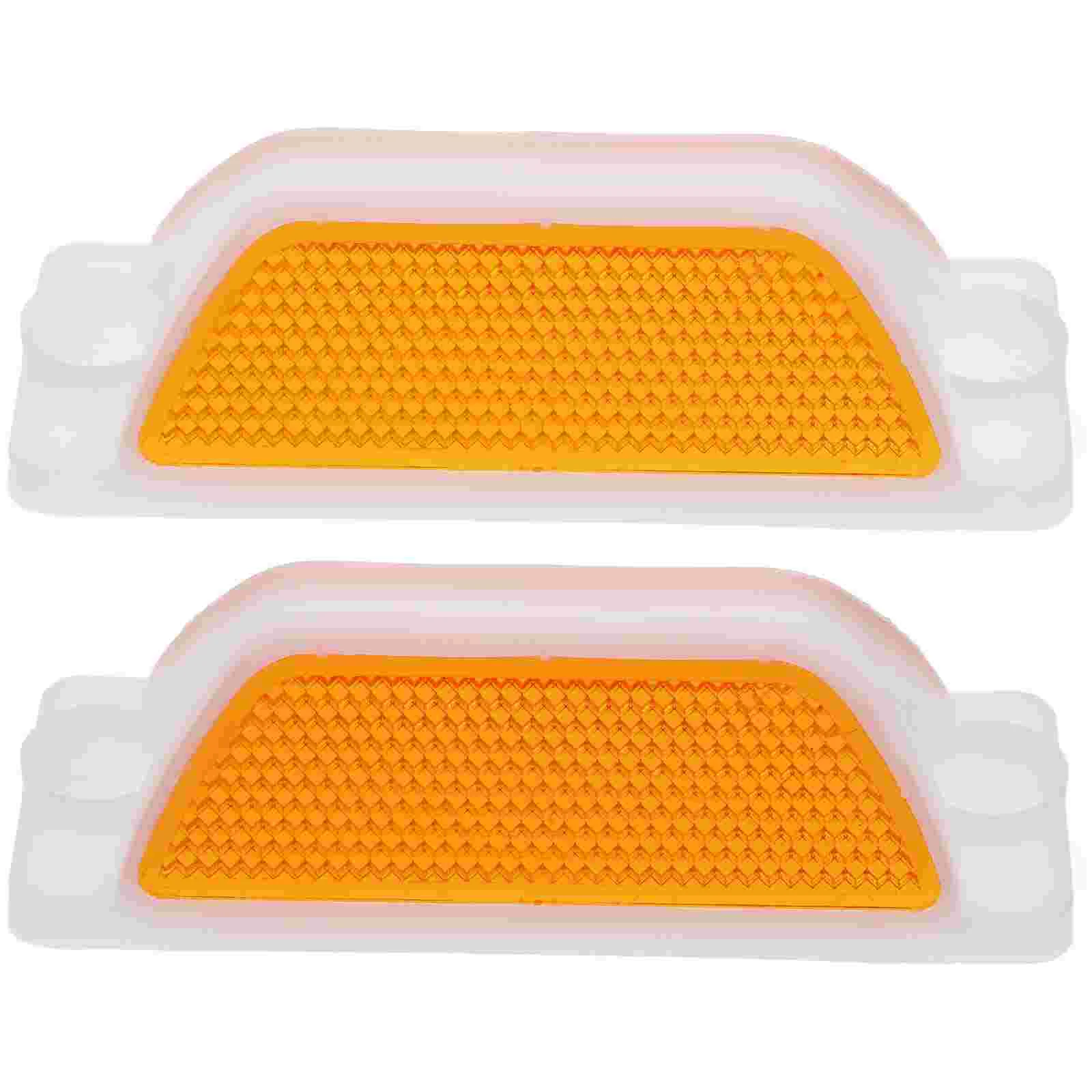 

2 Pcs Reflective Delineator Pavement Markers Reflectors Delineators for Road Signs Guide Guardrail Polycarbonate Plastic