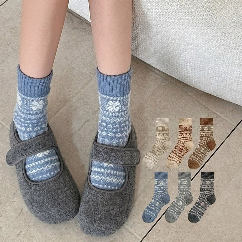 

Wool Socks Women 2025 Autumn and Winter Thicken Warm Medium Tube Socks Ethnic Style Harajuku Retro Streetwear Thermal Long Socks