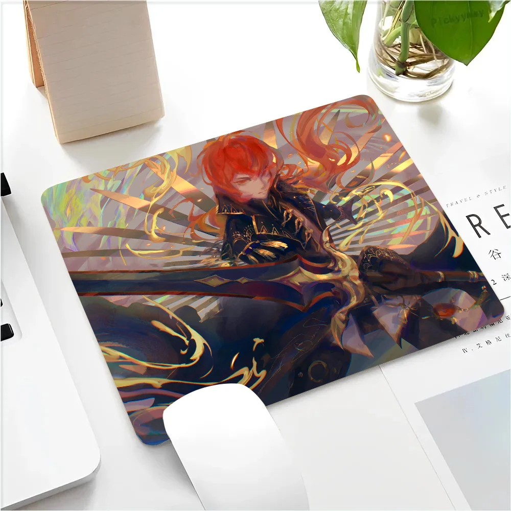 Diluc Ragnvindr Genshin Impact Mousepad Small LockEdge Mouse Pad For Gamers Computer Desk Pad Rectangular Anti-slip Rubber