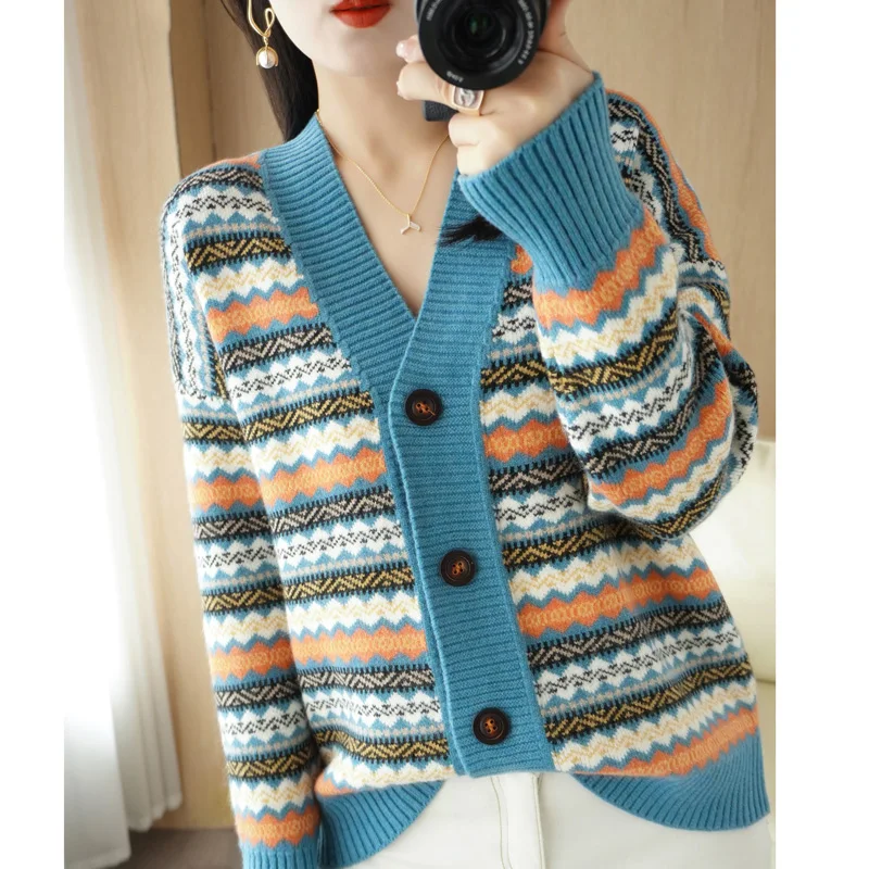 Thickened Striped Long-Sleeved Knitted Cardigan Women\'s Short Coat Sweater With Loose Sweater And Casual Warm Coat In Autumn And