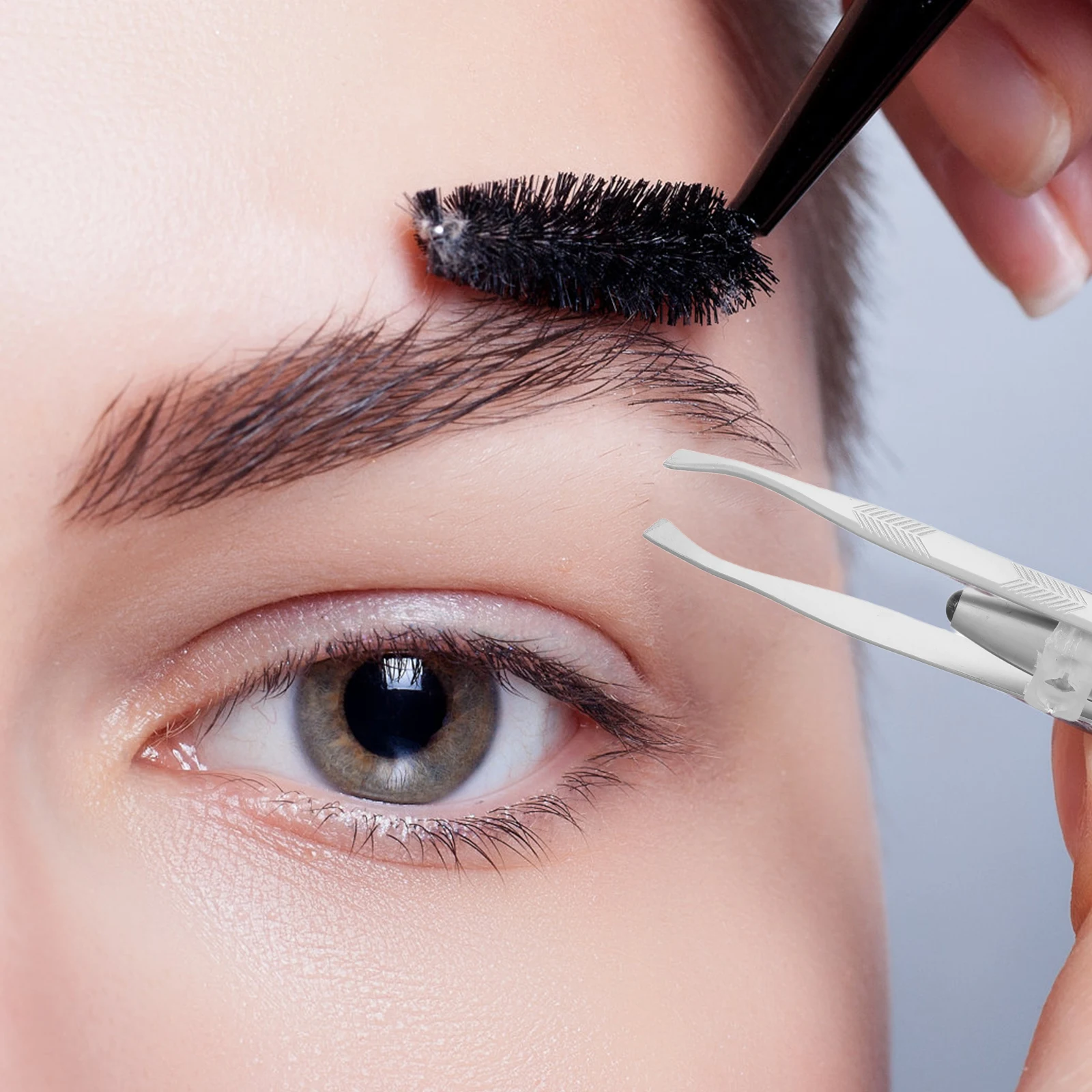 2Pcs Precision LED Eyebrow Tweezers Stainless Steel Illuminated Brow Shaper for Women Men Facial Grooming Tools