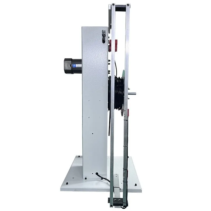 

The automatic feeder uses the active pay-off frame synchronously with the cutting machine