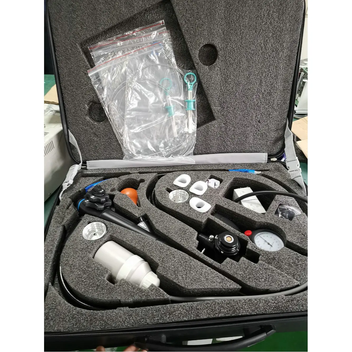 Video Flexible Electronic Endoscopy SystemGastroscope Colonoscope Bronchoscope Co2 Insufflator for Medical Diagnostic Procedures