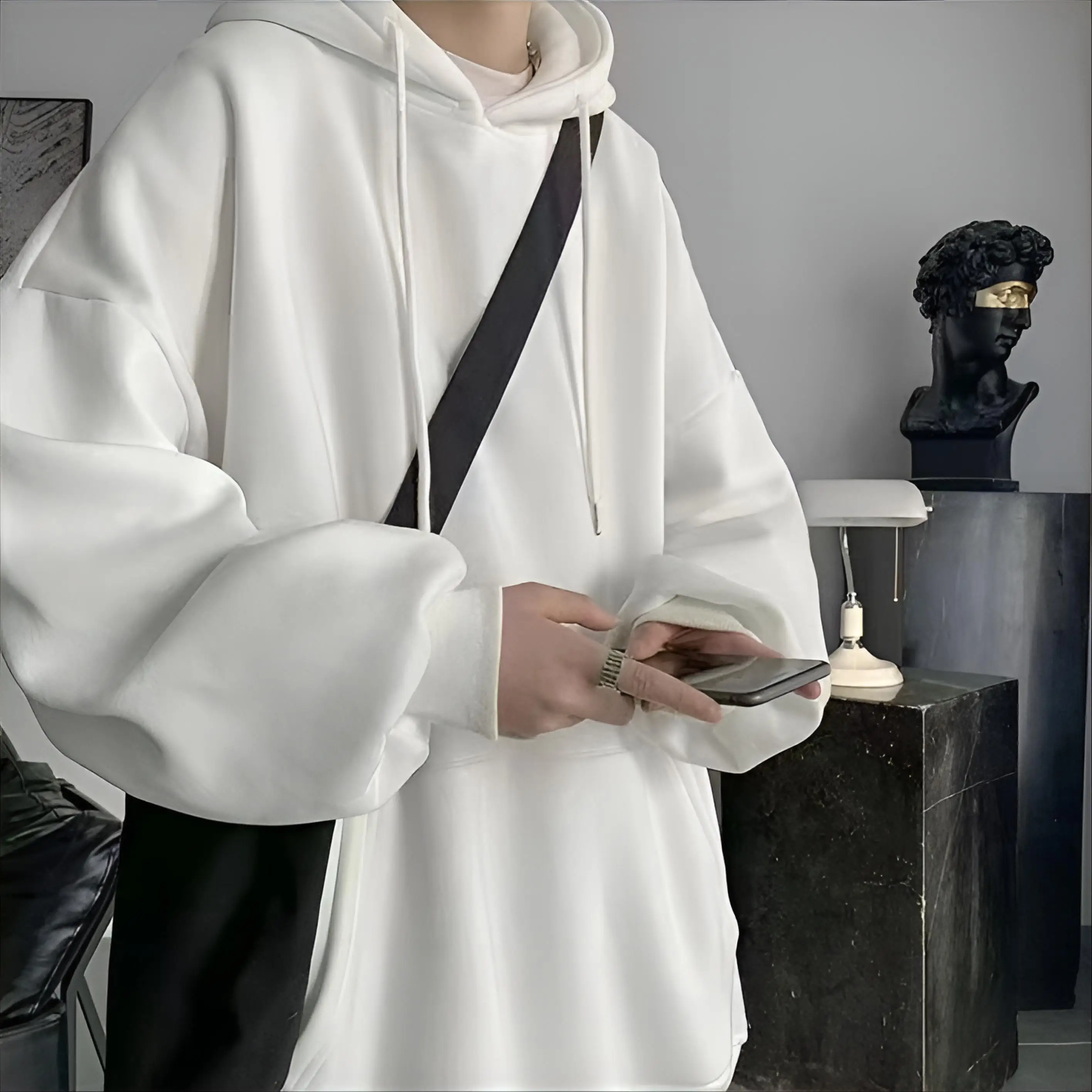 Herren-Hoodies mit Kapuze Streetwear Europäischer Regulärer Schnitt Wasserdichter Seiden-Drachen Winter Viertelreißverschluss Rundhals-Rittermäntel Schwarze Drachenmotive