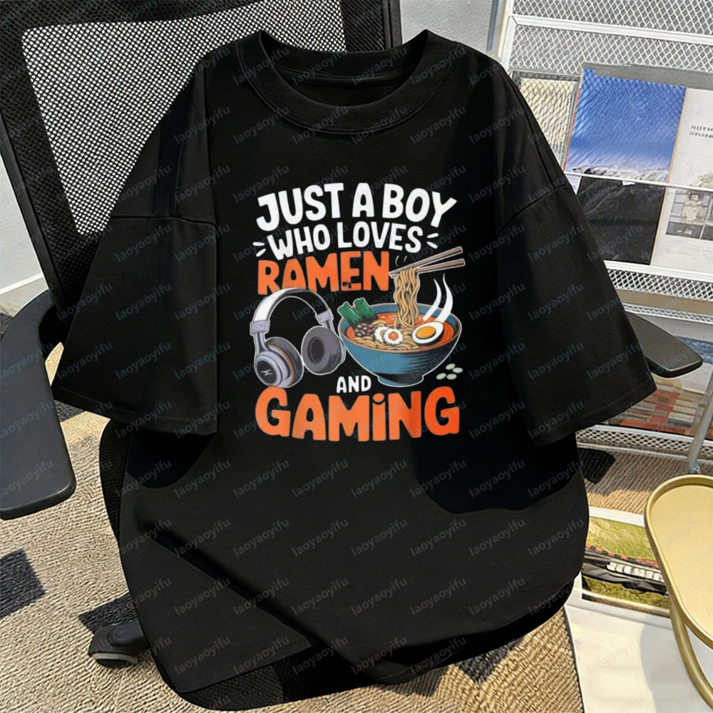 Camiseta con estampado de Just A Boy Who Loves Ramen and Gaming, ropa de moda para vacaciones, comida fina, ropa para hombre, camiseta informal de verano estilo Otaku