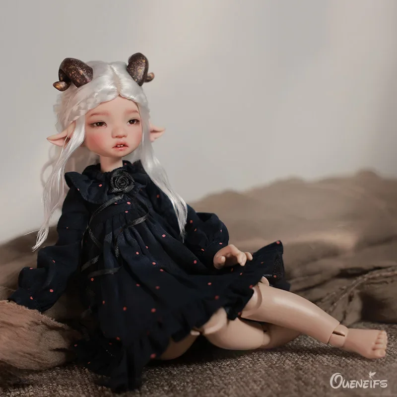 

Appi Kore BJD 1/6 Fantasy head Resin Toys Movable Joint Art Doll Black Puffy Skirt Doll