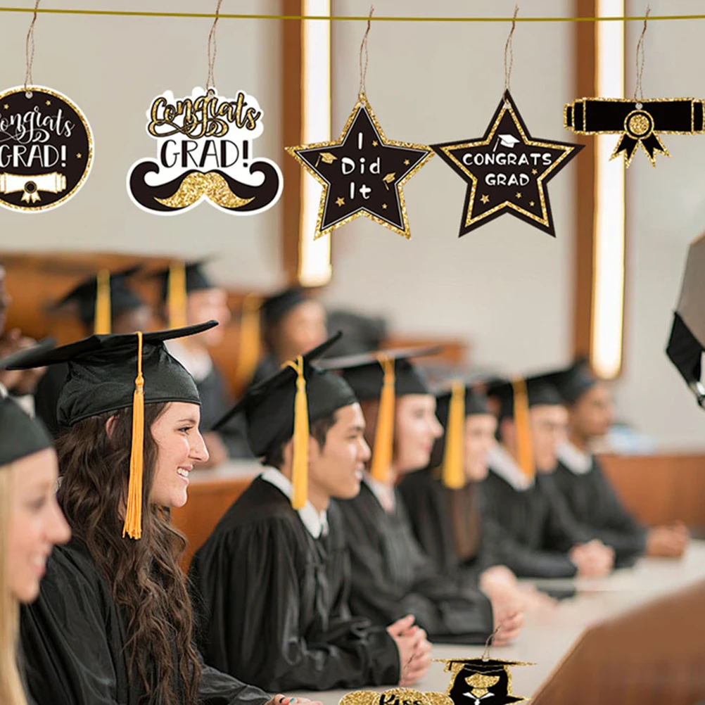 

1Set Graduation Paper Hanging Decoration with Jute Rope for Party Home Walls Classroom Yard Graduation Supplies 2024
