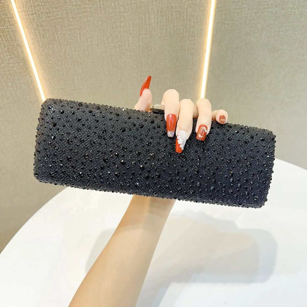 

2025 New Elegant Diamond Evening Bags For Women Long Wallet Chain Shoulder Crossbody Bags Ladies Party Wedding Clutch