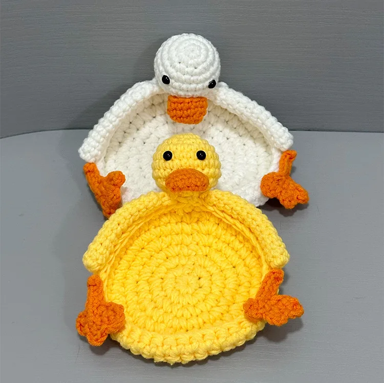 Handcrocheted cute duck teacup mat table top insulation protective mat wool woven decoration