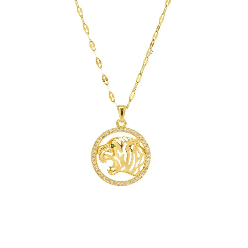 

This latest niche all-diamond leopard print necklace is specially designed for women in 2025