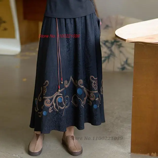 2024 Chinese Traditionele Rok Nationale Bloem Borduurwerk Jacquard Rok Vintage Losse Elastische Taille Midi Rok Folk Dans Pak