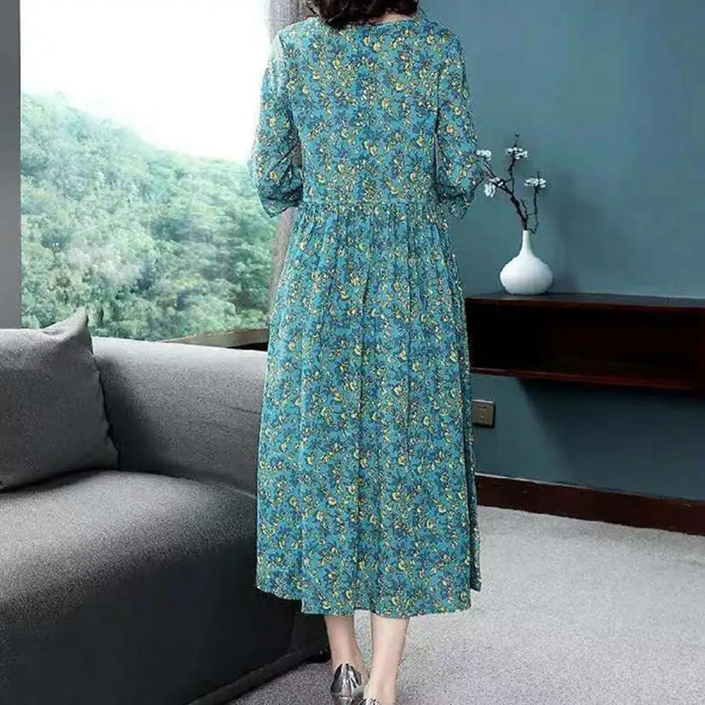 Printed dresses for women have a simple look that exudes elegance and style.