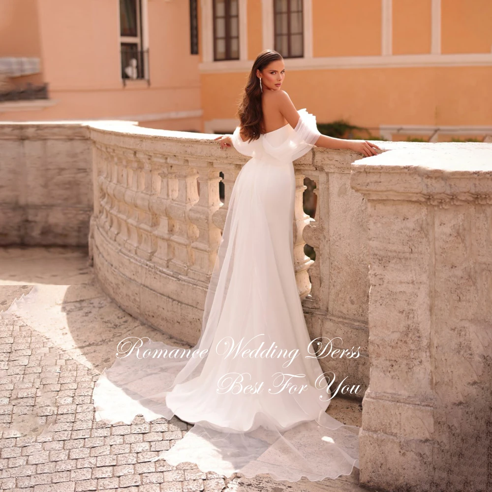 Abito da sposa moderno a sirena con scollo a V e pieghe 2026 con spalle scoperte aperto sul retro Sweep Train Abito da sposa Abiti da sposa personalizzati