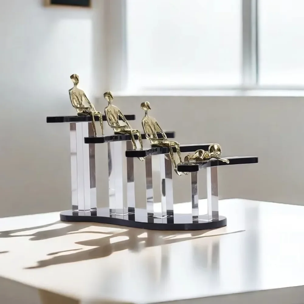 Modern luxury crystal art design high-end home decoration accessories for a study or office gold statue