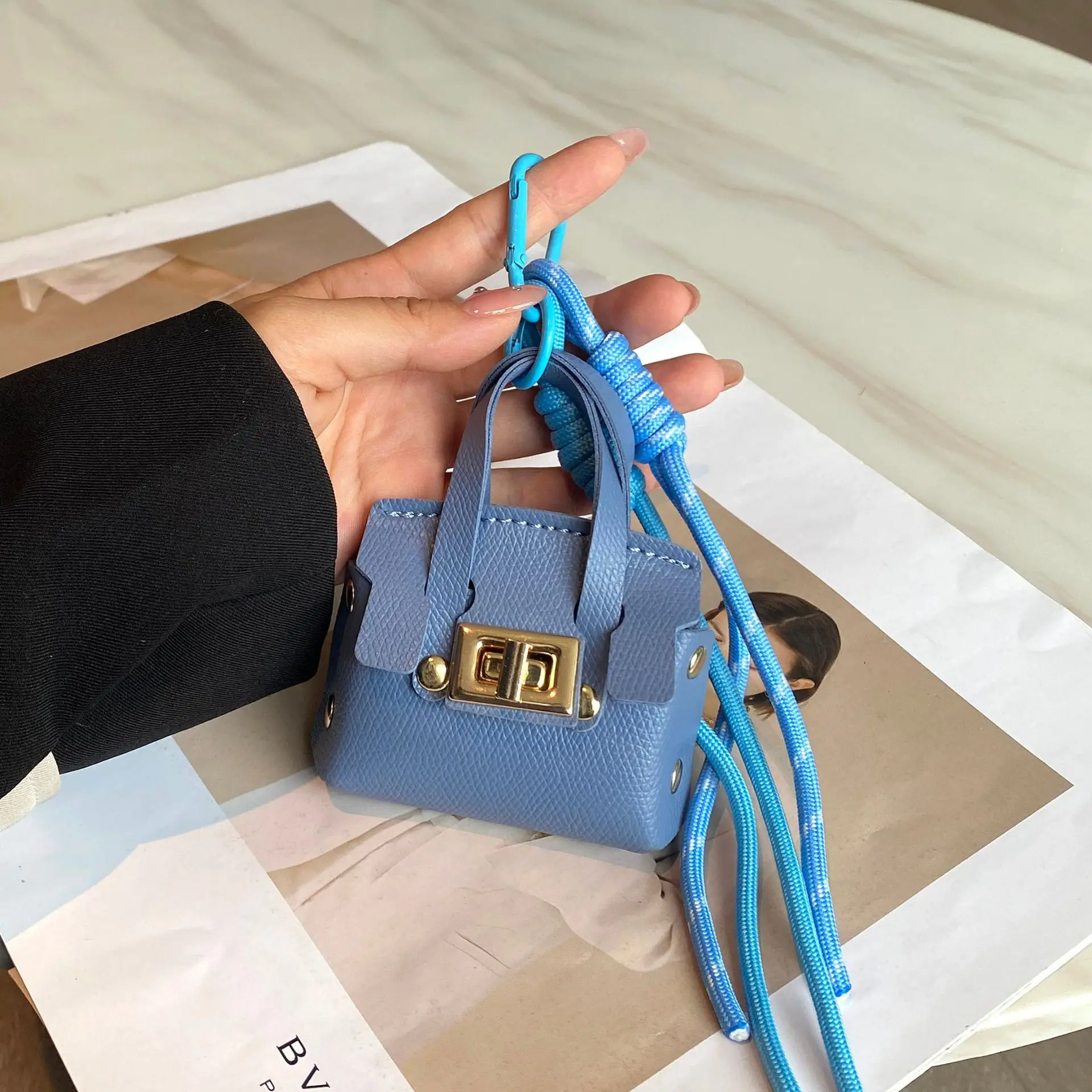 Рисунок 3 - Новая мини-сумка с подвеской