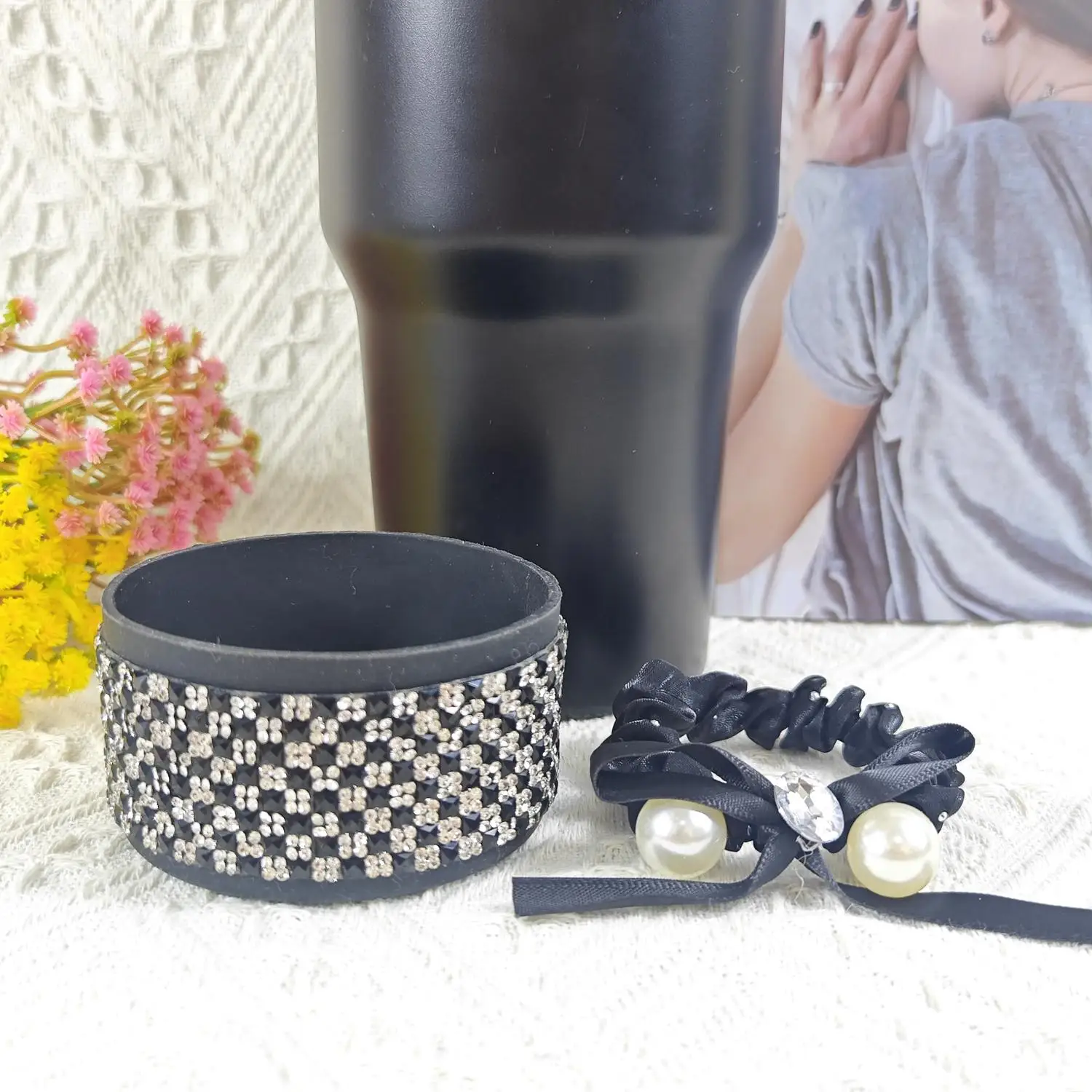 Plaid Rhinestone-Encrusted Bow Silicone Cup Sleeve Hair Tie Sports Spa Tumbler Base Cover Trendy Accessory