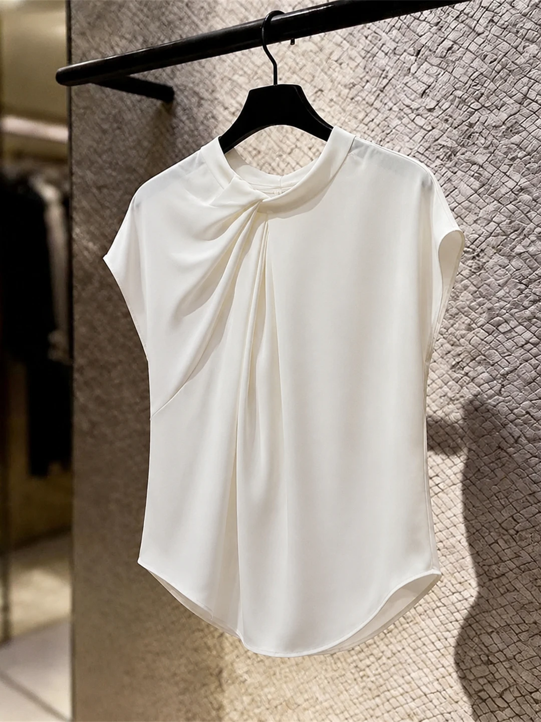 

Skin-friendly Pure Color Simple Korean Style Women's T-shirt Summer Fashionable Base Layer Shirt Anti-aging Trendy Top