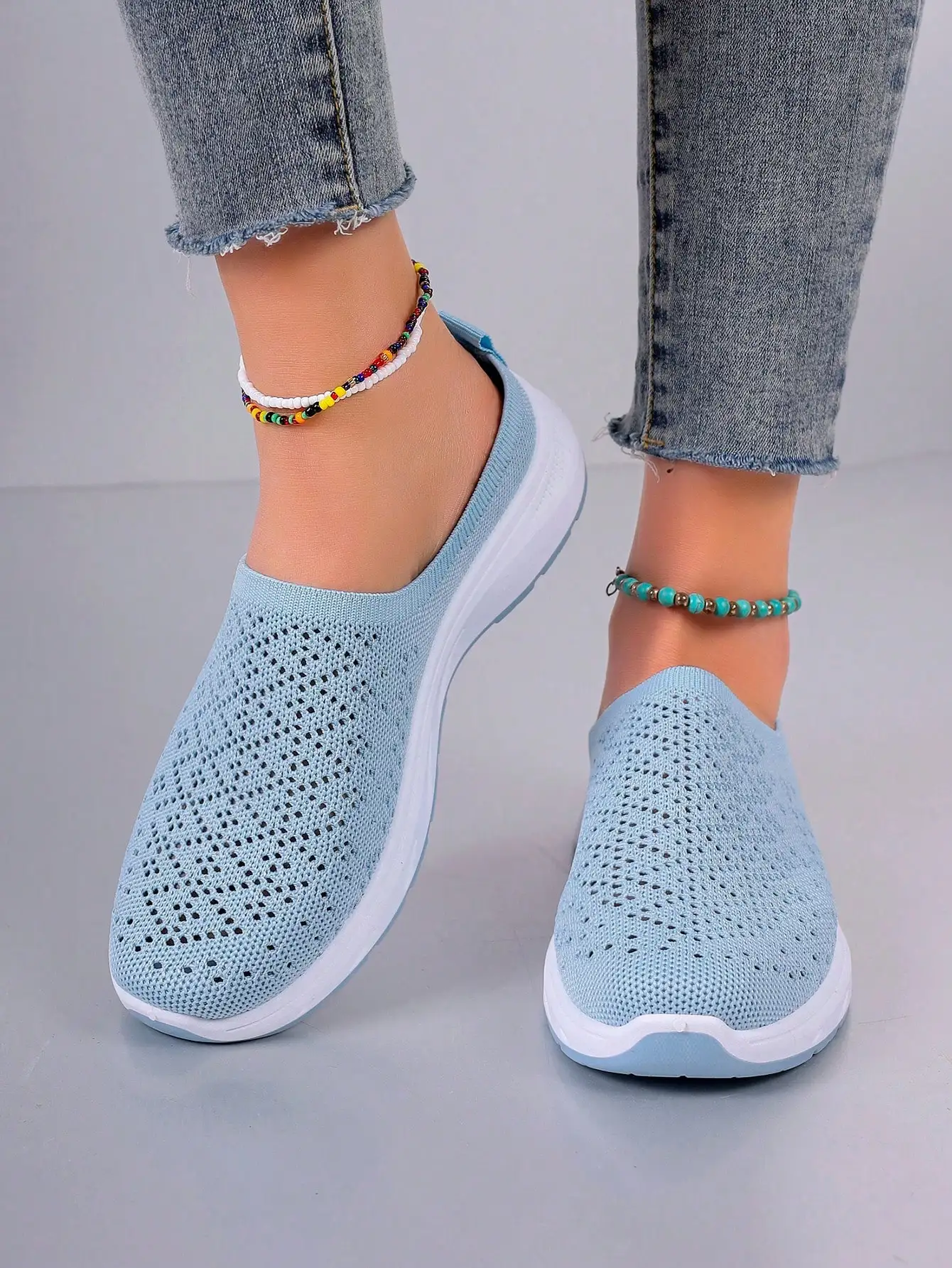 Spring new women\'s sports shoes, fashionable, breathable, lightweight, non-slip, wear-resistant, casual sports shoes, flat shoes