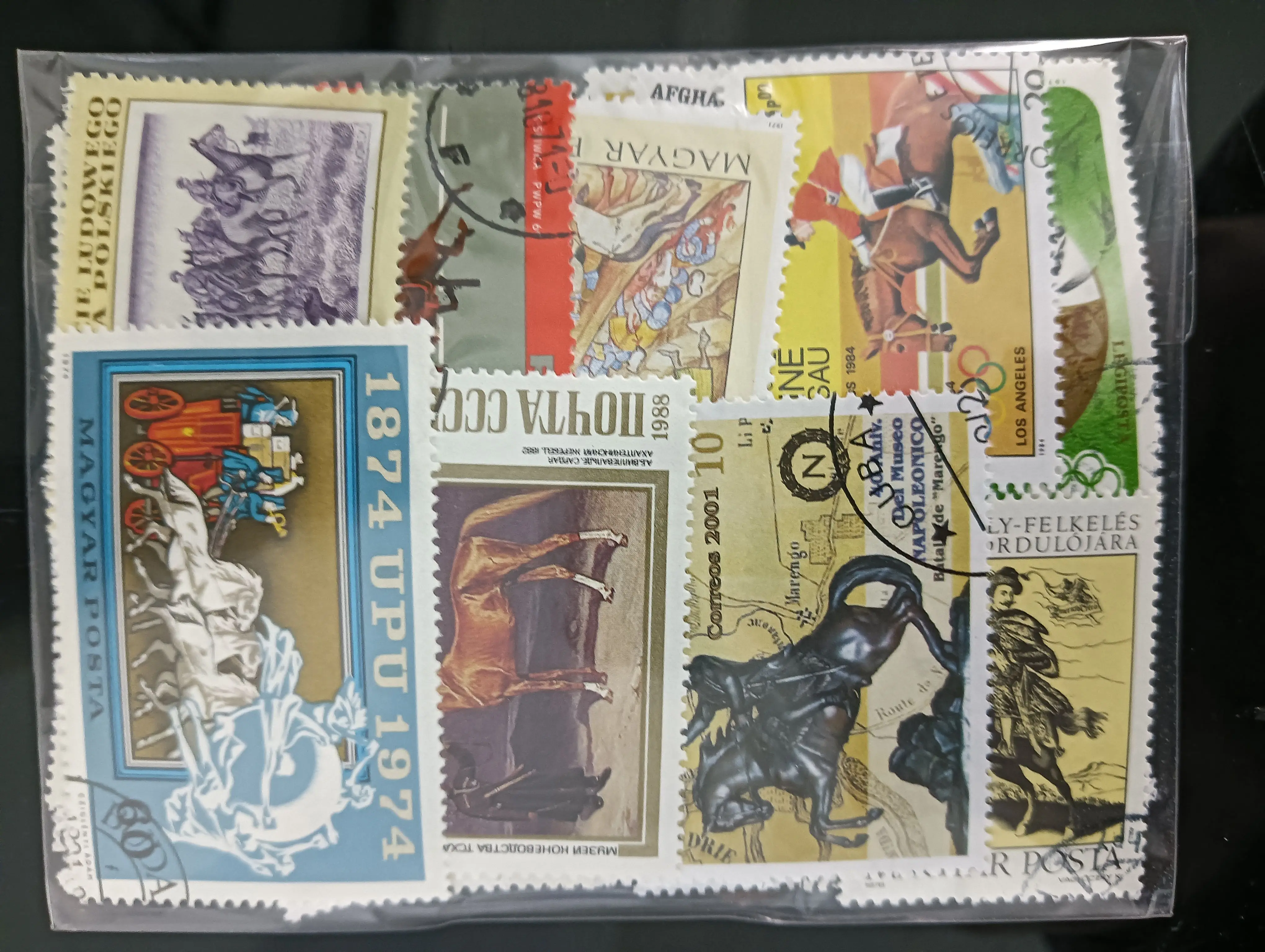 Collectible Vintage Postage Stamps - Timbres Postaux Chevaux : 100 Timbres