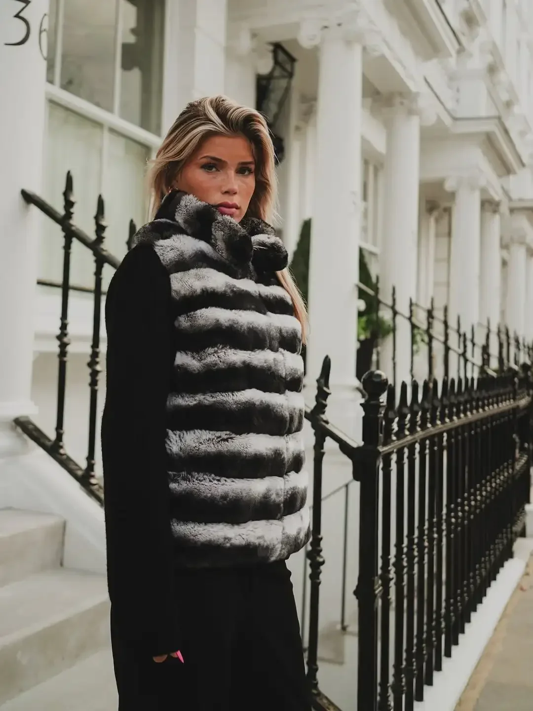 Zimní teplý svetr s kožešinovou pletenou rukávovou vestou, prošívaná bunda se zipem vpředu, stojáček na límci 2026, ležérní dámský svetr, módní útulný dámský kabát - náhled 6