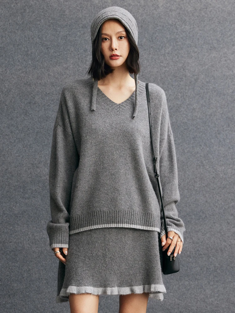 

Комплект TLOML: женский кашемировый свитер с V-образным вырезом и мини-юбка с оборками. Мягкий, повседневный, удобный кашемировый трикотаж для осени и зимы.