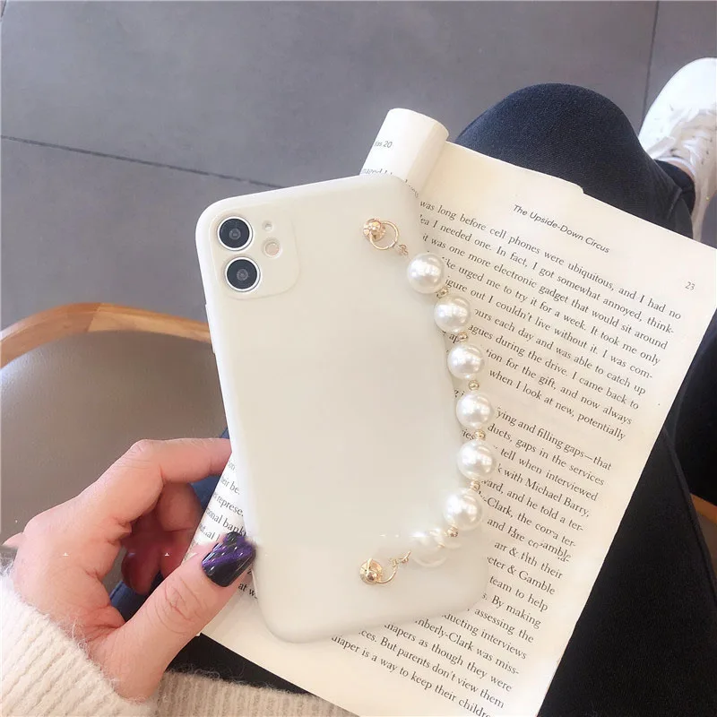화이트 진주 팔찌 체인 삼성 갤럭시 A13 A23 A33 A53 A73 A14 A34 A54 A04 A04E M13 M32 M23 M33 M53 4G 5G 커버