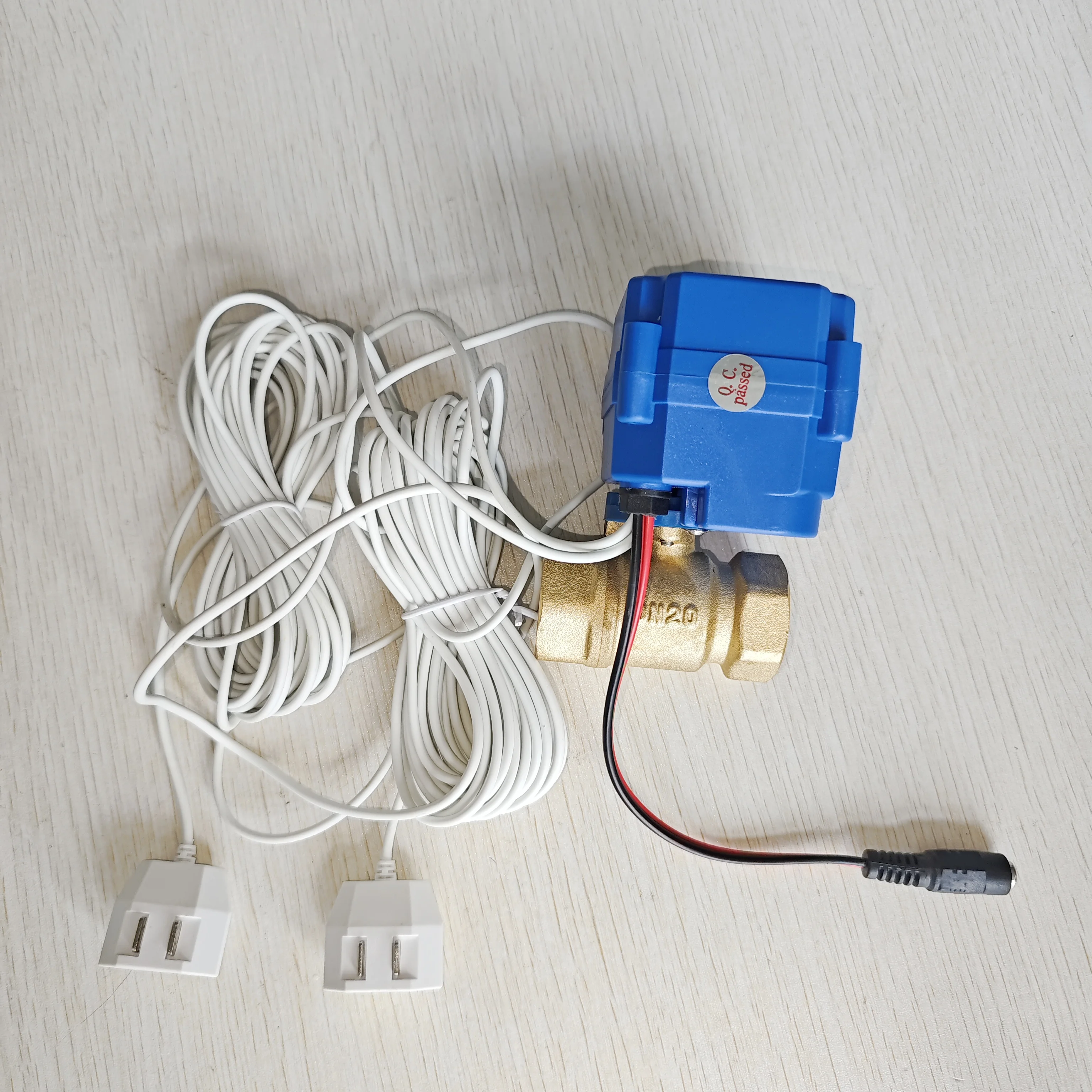 Smart Valve Water Pipe Leakage Protector with 1pc DN20 Crane 2pc Sensor Cable for 3/4\