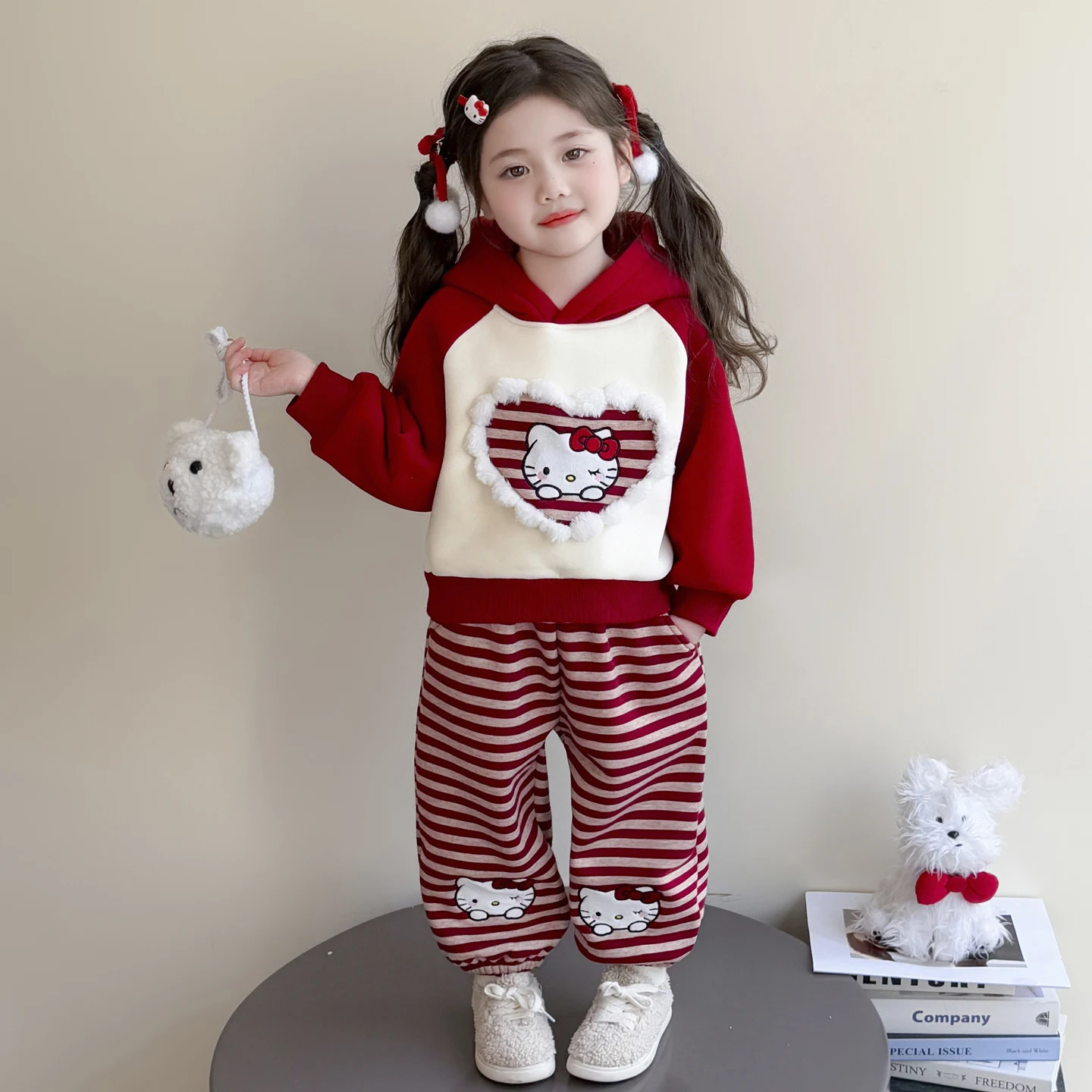 

Kids Girls Fleece Hoodie 2Pcs Sets New Cartoon Hello Kitty Hooded Sweatshirt +Striped Pants Korean Style Loose Casual Warm Suits