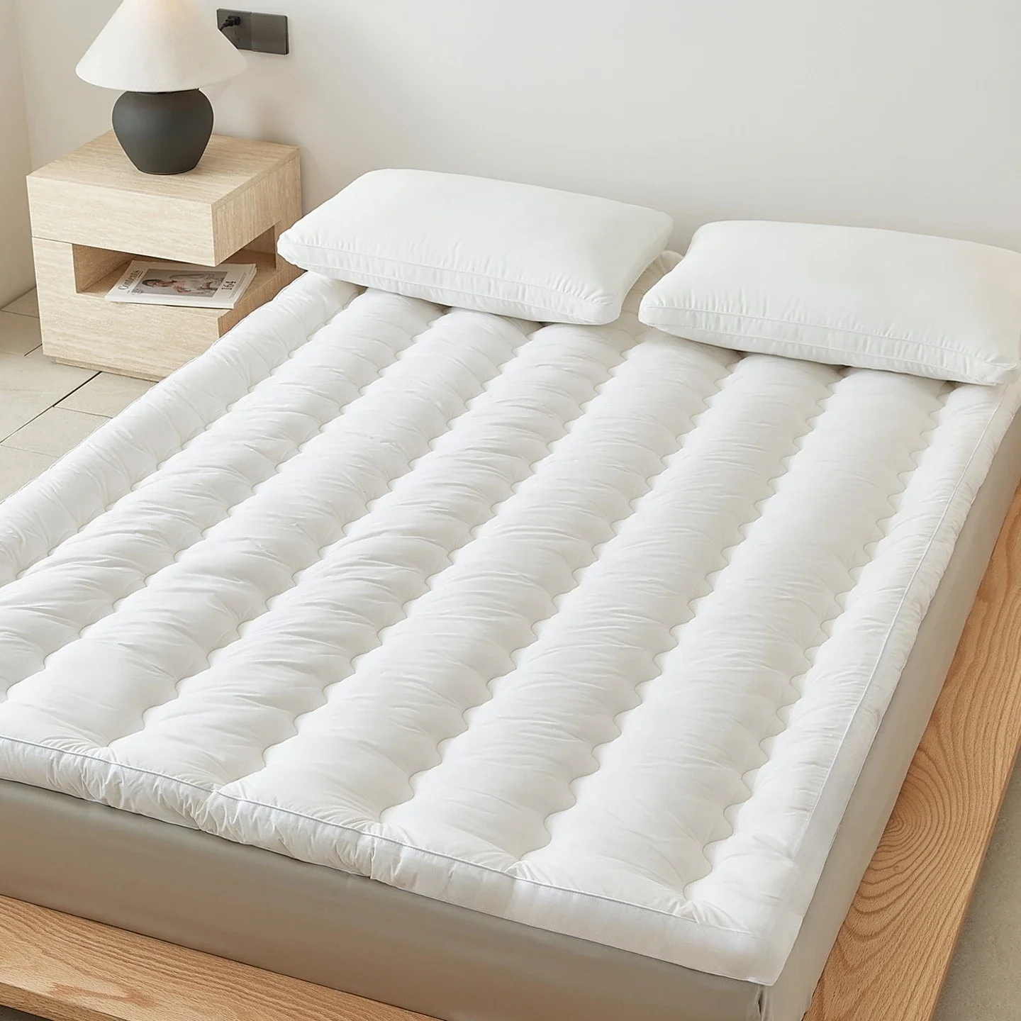 The bed cushion is soft and skin-friendly  fluffy and not deformed washable hotel bed mattress