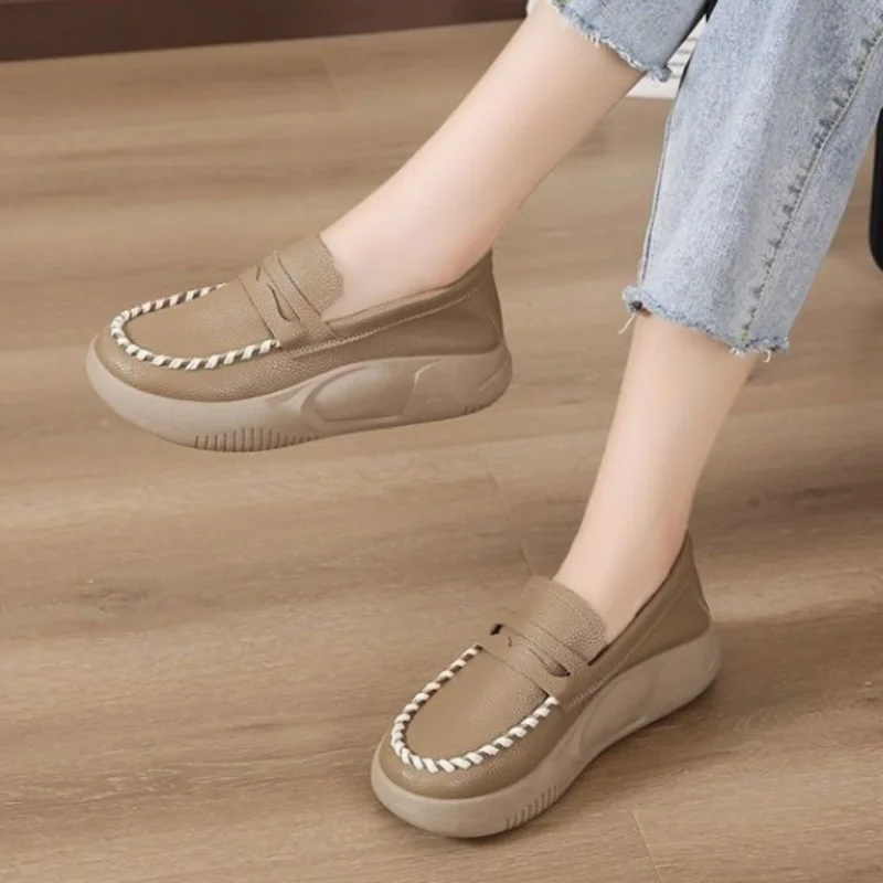 Frauen Komfort Slip auf Casual Schuh Weiche Mittlere Ferse Freizeit Turnschuhe Mama Täglichen Walking Laufschuhe Mädchen Mode Mokassins