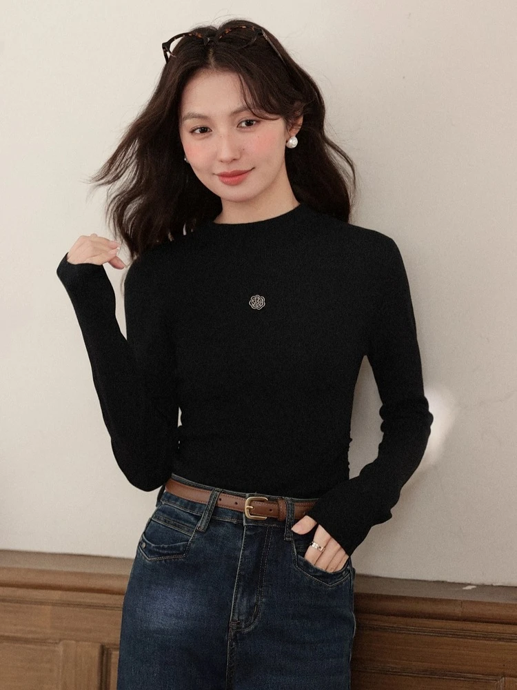

ALXNAN Long Sleeve Tops Black Embroidered Slim-fit Autumn Knitted Pullover Casual Versatile Inner Lining Woman's Clothing L58207