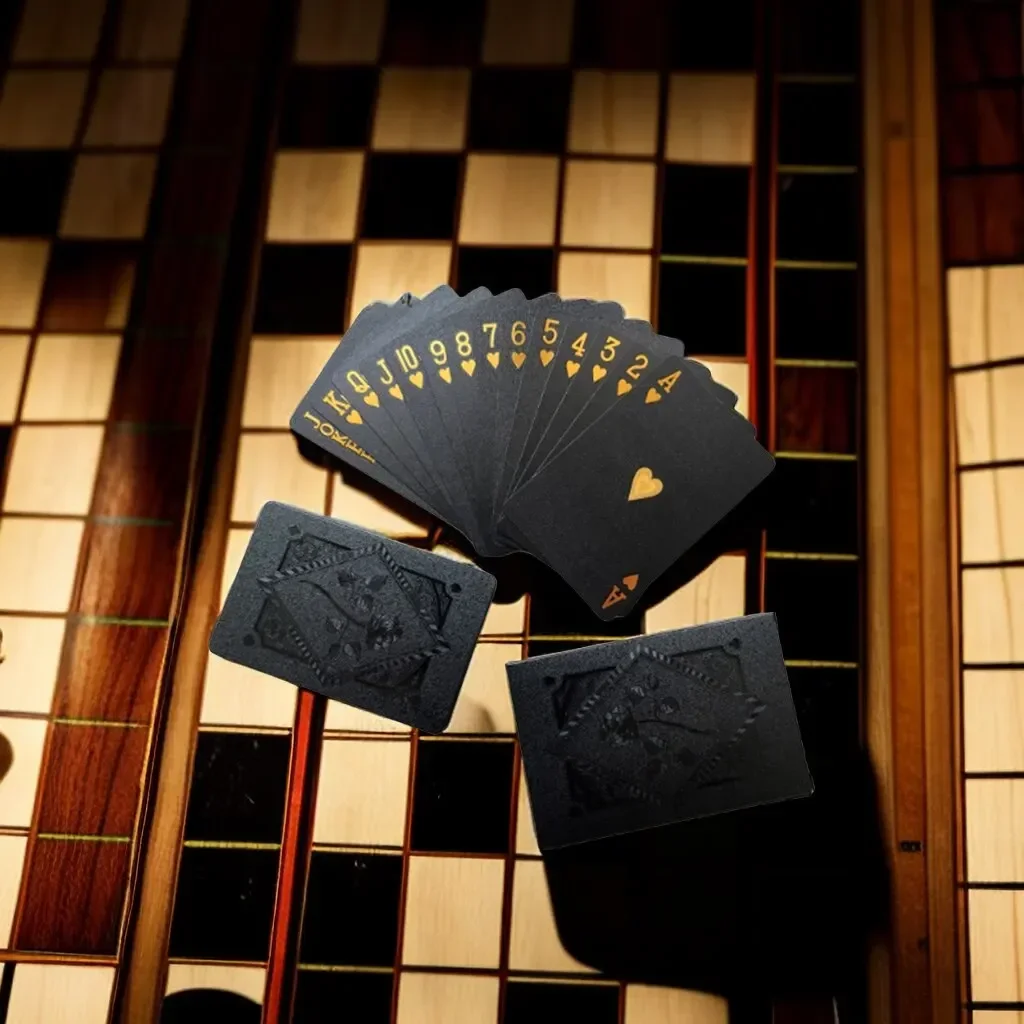 Schwarzgoldene Spielkarten Wasserfestes Poker-Set Magisches Dmagic-Paket Brettspiel Geschenkkollektion