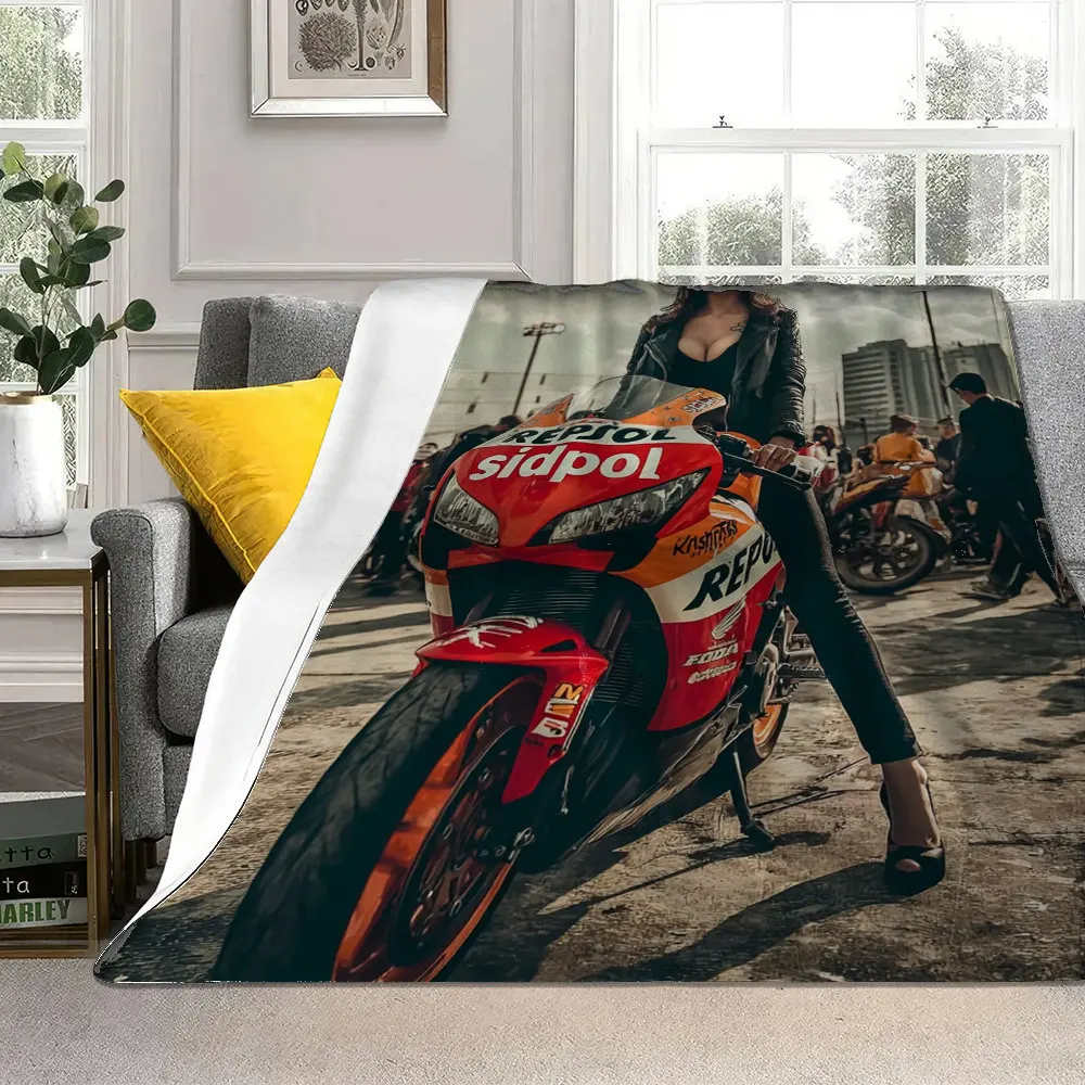 Beautiful motorcycle trend style Flannel printed blanket suitable for all seasons suitable for living room office sofa travel