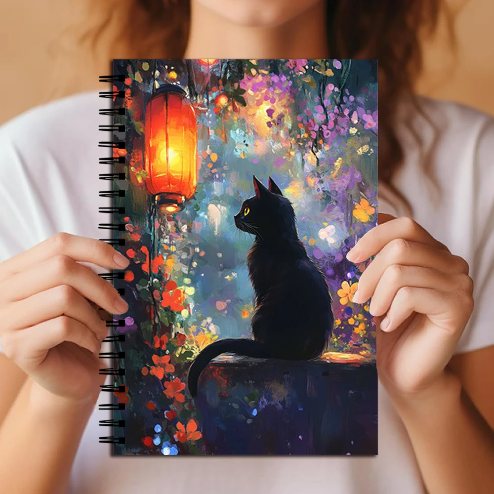 Black Cat Red Lantern Spiral-Notizbuch – Verspieltes, floral gestaltetes Notizbuch für Katzenliebhaber, Studenten und Büroangestellte