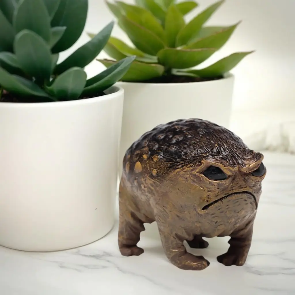 Weird Queer Grumpy Frog Toad Statue Ugly Angry Outdoor Garden Yard Decor Statue Fun Novelty Home Office Decor, Customized
