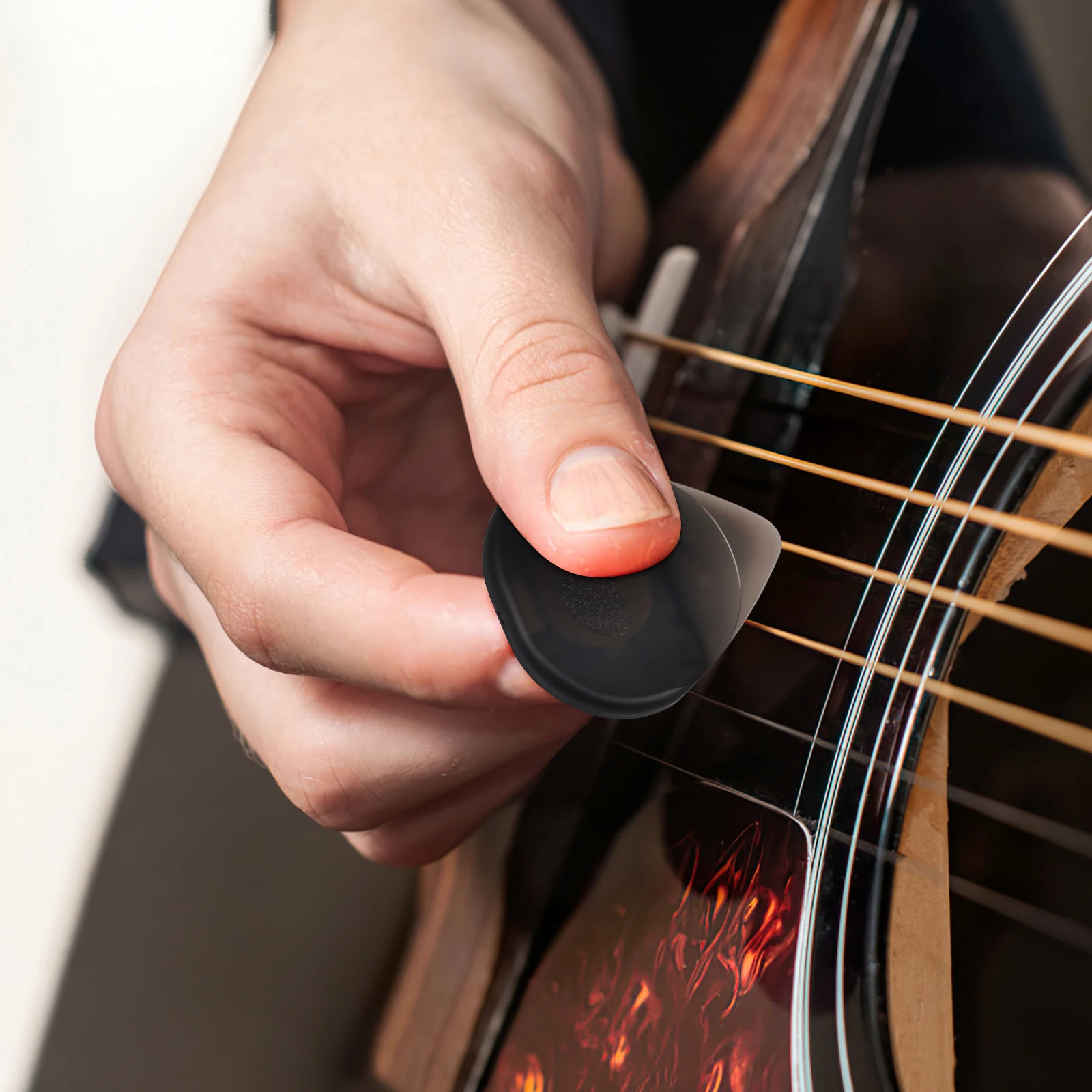 

2 pcs LED Light Up Guitar Picks Luminous Electric Acoustic Accessories Glow Thumb Bass Ukulele Medium Picks Bulk