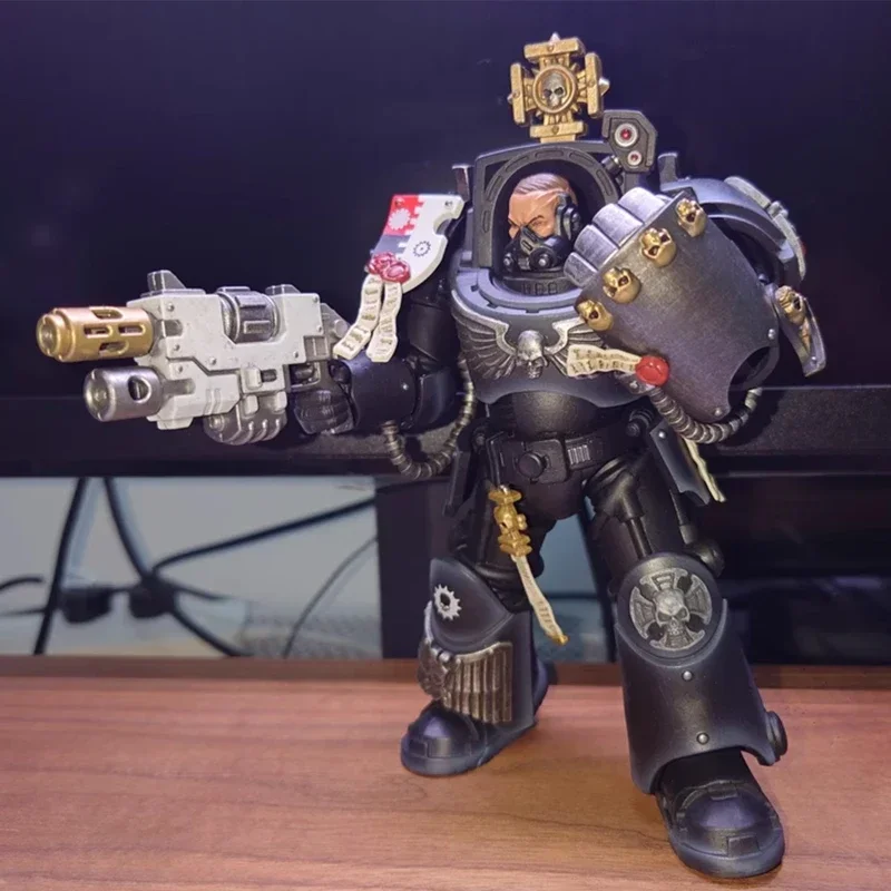 JOYTOY Warhammer 40K الشكل الأيدي الحديدية الكابتن في المنهي درع عمل الشكل المشترك المنقولة تمثال جمع وضع اللعب