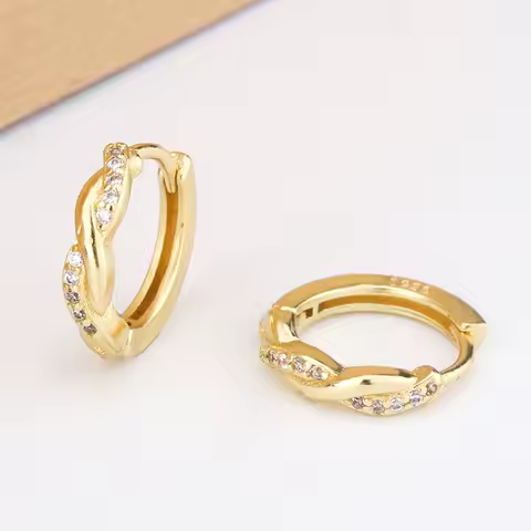 Simple Exquisite Moebius Strip Twisted Hoop Crystal Zirconia Huggie Cartilage Earrings For Women Helix Tragus Piercing Jewelry