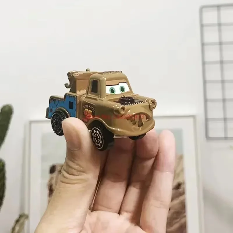 디즈니 픽사 자동차 세트 라이트닝 맥퀸 피규어 잭슨 스톰 맥 삼촌 트럭 풀백 자동차 모델 인형 어린이 장난감 선물용