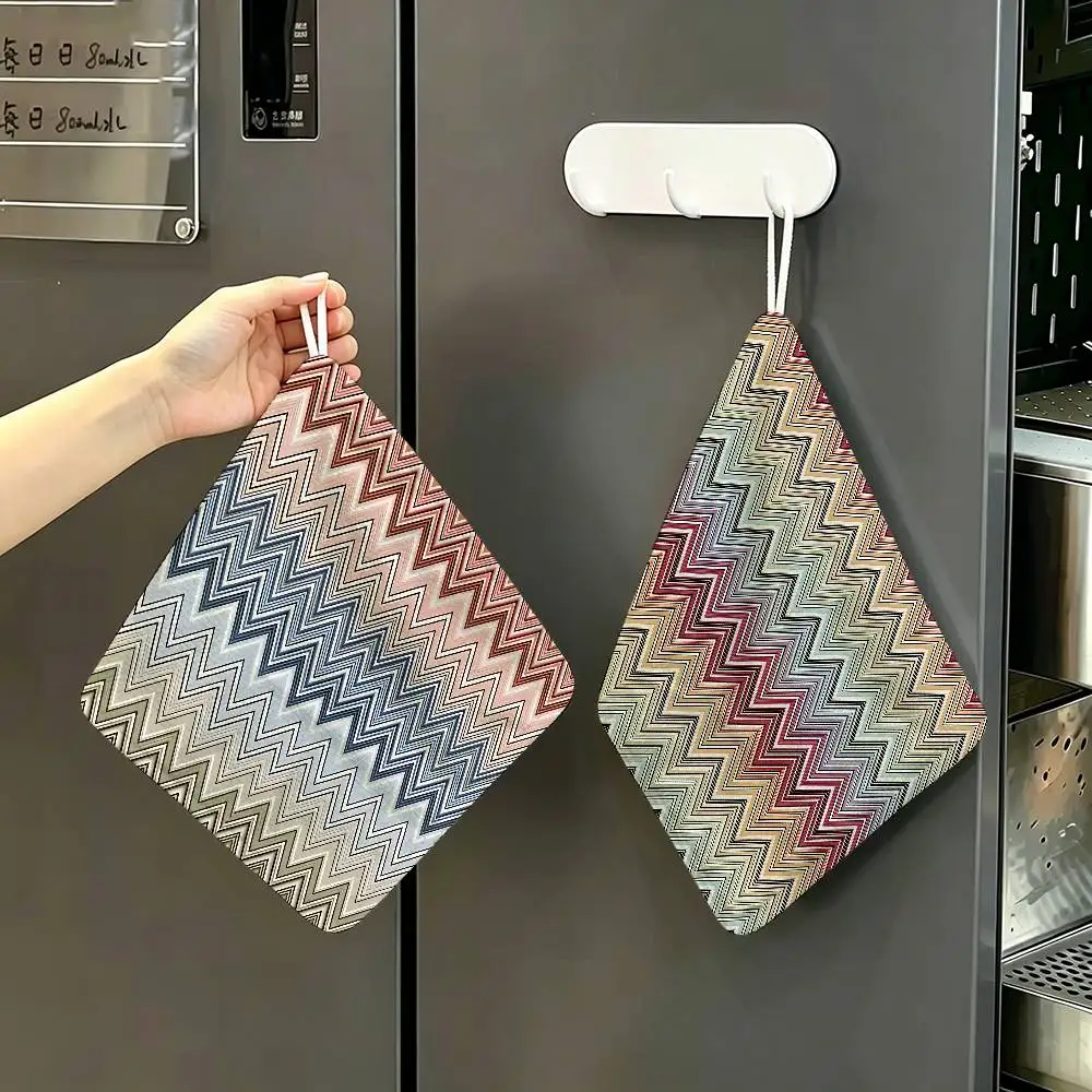 Geometric Zig Zag Wave Hanging Style Hand Wiping Towel, Polyester Cotton, Anti-fade for Indoor Kitchen Living Room