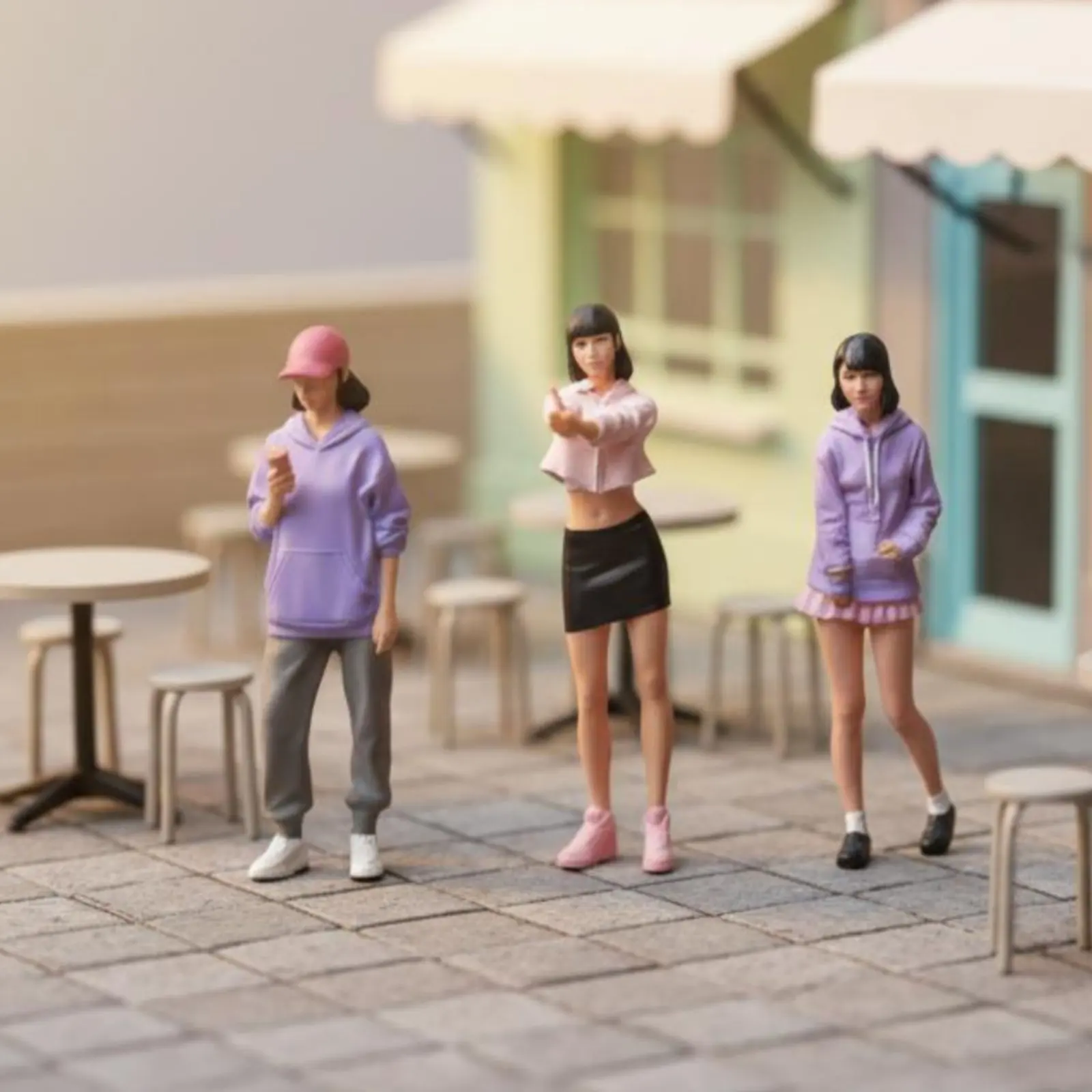 

3 Pieces 1:64 Scale Girl Figure Set Realistic Design Playful Girl Doll Set Miniature Scene People Figures High Intricacy Hobby