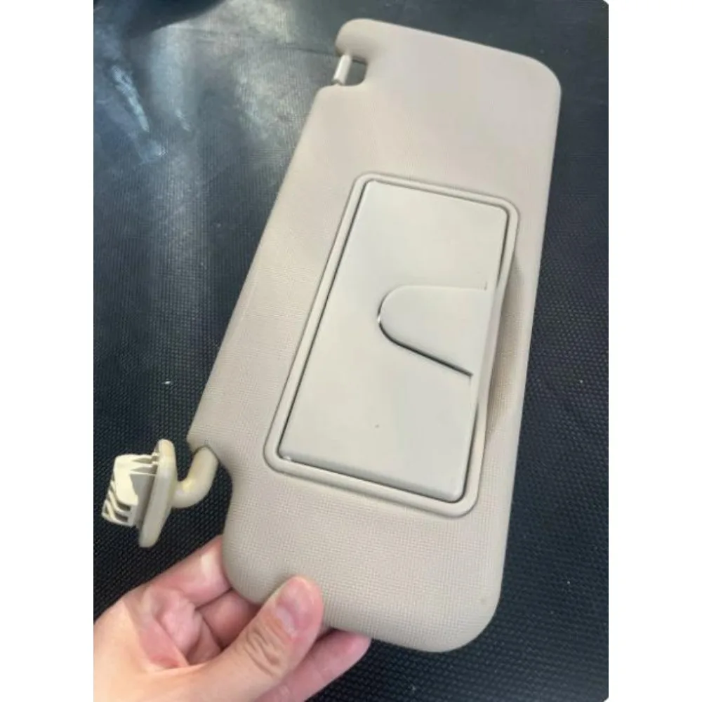 For Changan for Suzuki Vitra S-cross SX4 Crossover Alivio Jimny Sun Visor Clip Sun Visor with Makeup Mirror Beige